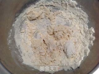 白菜腊肠包的做法步骤:2