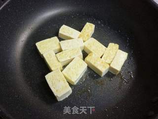 冲绳料理--鸡蛋豆腐炒苦瓜的做法步骤:3