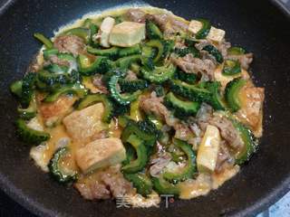 冲绳料理--鸡蛋豆腐炒苦瓜的做法步骤:10
