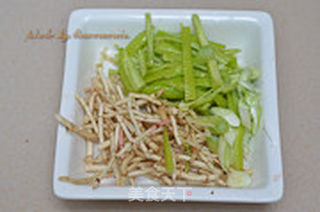 鱼腥草炒肝丝的做法步骤:8