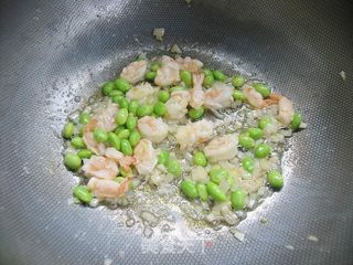 让米饭超有滋味——风味茄汁虾饭的做法步骤：5