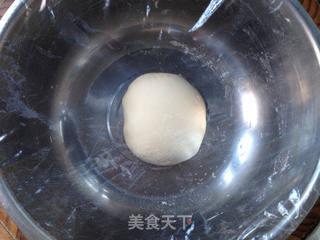 鲜虾培根薄披萨的做法步骤:2