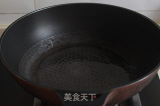 炒紫菜.1秒钟变身紫菜汤的做法步骤:2