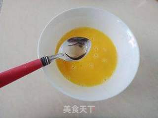零技术快捷营养菜——葱花蛋的做法步骤:4