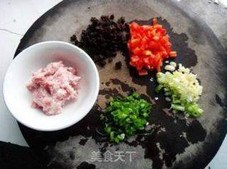 酱菜肉末豆腐的做法步骤:2