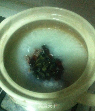 皮蛋瘦肉粥的做法步骤:8
