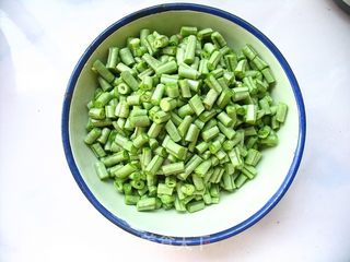 最爱这底子的香酥——豇豆肉末水煎包的做法步骤:4