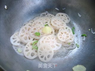 简单的滋味——开胃藕片的做法步骤:6