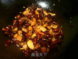 辣子鸡丁的做法步骤:8