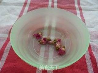 玫瑰花西米奶茶的做法步骤:5