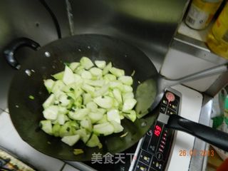 丝瓜炒鸡蛋的做法步骤:5