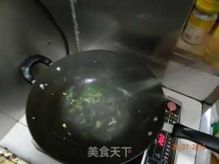 丝瓜炒鸡蛋的做法步骤:4