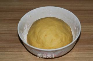 南瓜花卷的做法步骤:2