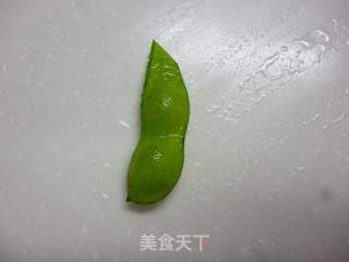 简单快手微波毛豆的做法步骤:2