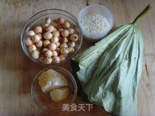 夏日沁人心脾的养生粥【荷叶莲子粥】的做法步骤：1