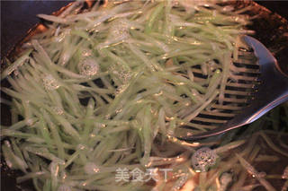 凉拌莴笋的做法步骤:3
