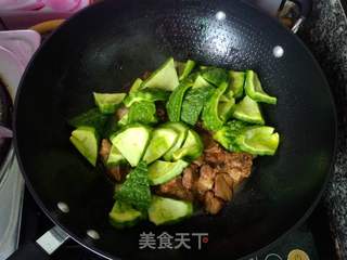 排骨焖苦瓜的做法步骤:10