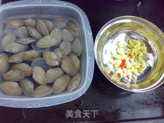 芥辣卤花蛤的做法步骤:2