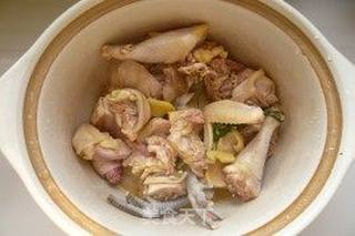 黑木耳炖鸡汤的做法步骤:6