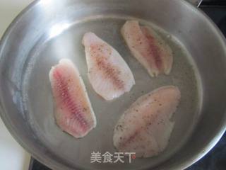 鲷鱼沙拉的做法步骤：2