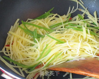 秘制酸辣土豆丝的做法步骤:8