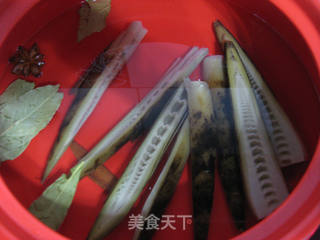 话梅手剥笋的做法步骤:3