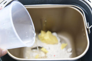 视觉与味觉的双重享受——玫瑰苹果卷的做法步骤:6