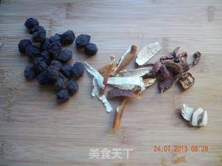 消暑良品--酸梅汤的做法步骤：1