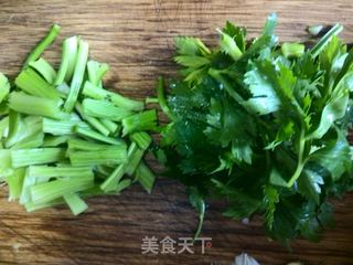 蚝油芹菜的做法步骤:3