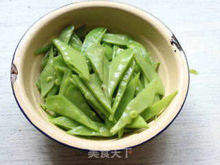 白果荷兰豆的做法步骤:3