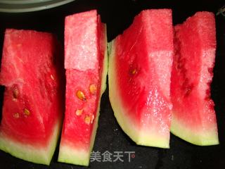 冰镇蜂蜜西瓜的做法步骤：2