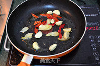 【三杯鸡】的做法步骤:2