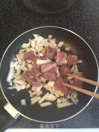 蒜香牛肉饭卷的做法步骤：4