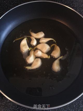 蒜香牛肉饭卷的做法步骤：2