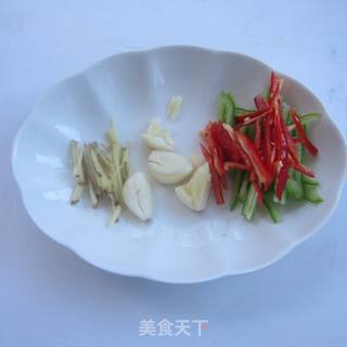 爆炒蛏子的做法步骤:2