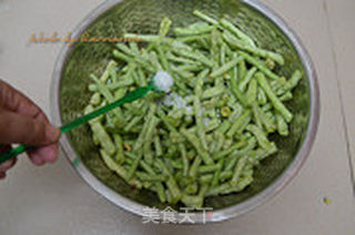 粉蒸豆角的做法步骤:3