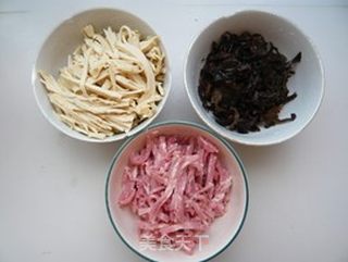 淡菜干丝汤的做法步骤:2