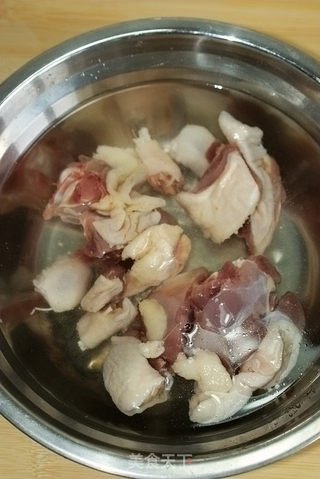 剁椒蒸鸭腿的做法步骤:5