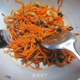 香菇虾仁饭的做法步骤:7