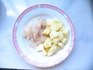 又是一年七夕时——心形鳕鱼饼的做法步骤:2