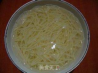 爽口小凉菜------【凉拌土豆丝】的做法步骤:3