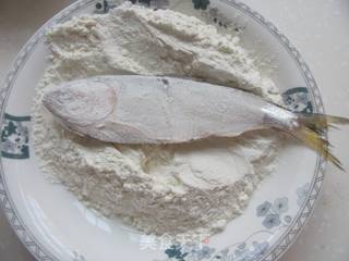 香酥黄河鲫鱼的做法步骤：3