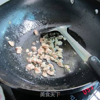 蒜片黄瓜炒肉的做法步骤：4