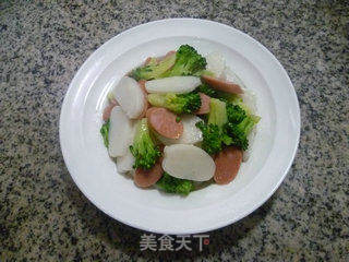 西兰花牛肉肠炒年糕的做法步骤：13