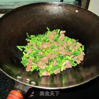 蒜苗丁炒肉的做法步骤：4