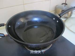 焦糖核桃的做法步骤：1