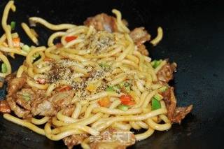 黑椒猪肉炒乌冬面的做法步骤:11