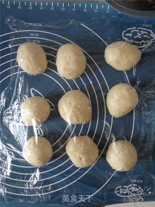 幸福与美味----芝麻奶油卷的做法步骤:15