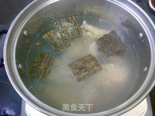 杜仲栗子鸡汤的做法步骤：3