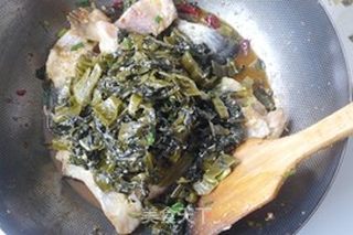 让你胃口大开i的下饭菜——冬高菜烧鱼块的做法步骤：8